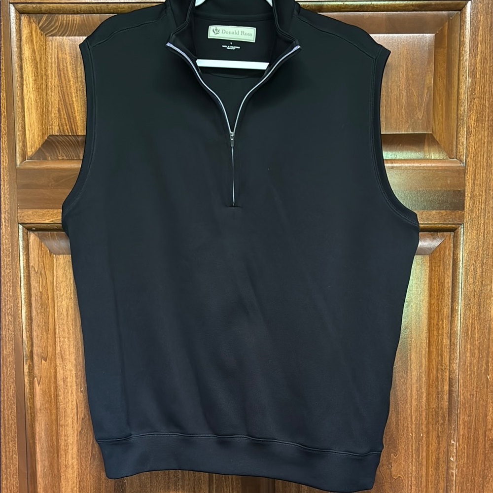 Donald Ross Black Sleeveless Pullover